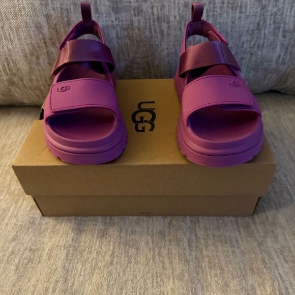 UGG Golden Glow Sandals Fuchsia - Picture 7 of 8